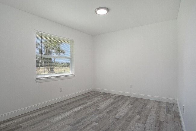 Foto del edificio - 2113 Jacobs Rd