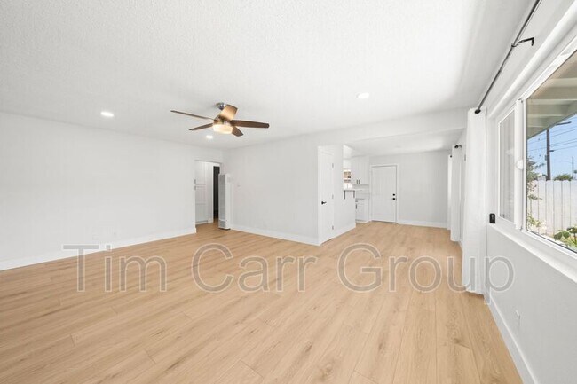 Foto del edificio - 2193 Maple St
