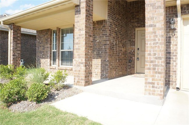 Building Photo - 10708 Cruces Drive