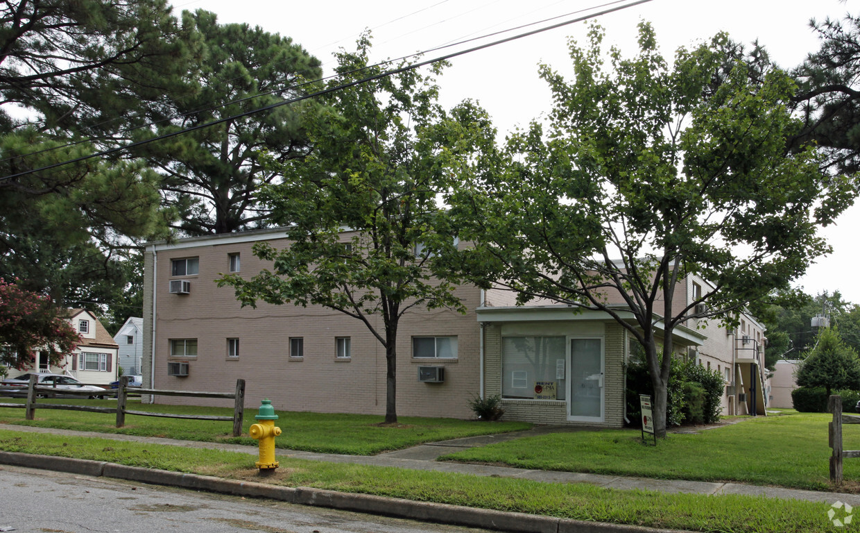 Building Photo - Lenox Garden Apartments