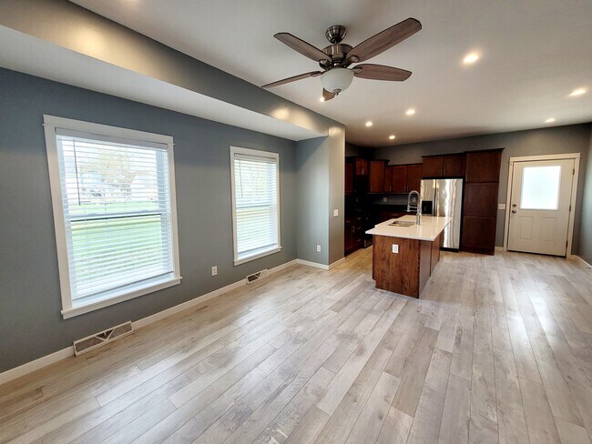 Foto del edificio - 729 Bates St SE