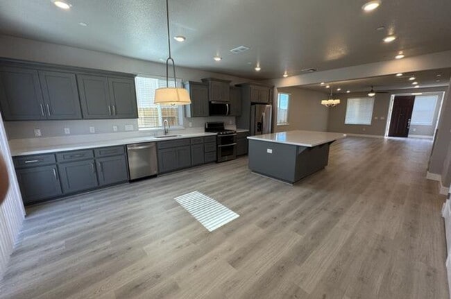 Building Photo - Recently Built Modern 4BD/2.5BA Single Family Home in Desirable Whitney Ranch Community!
