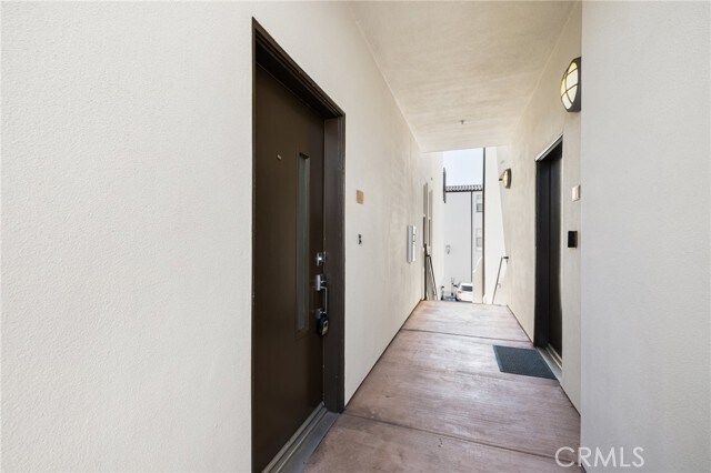 Foto del edificio - 576 S Brea Blvd