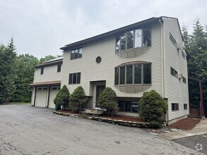 Building Photo - 271 Wanoosnoc Rd
