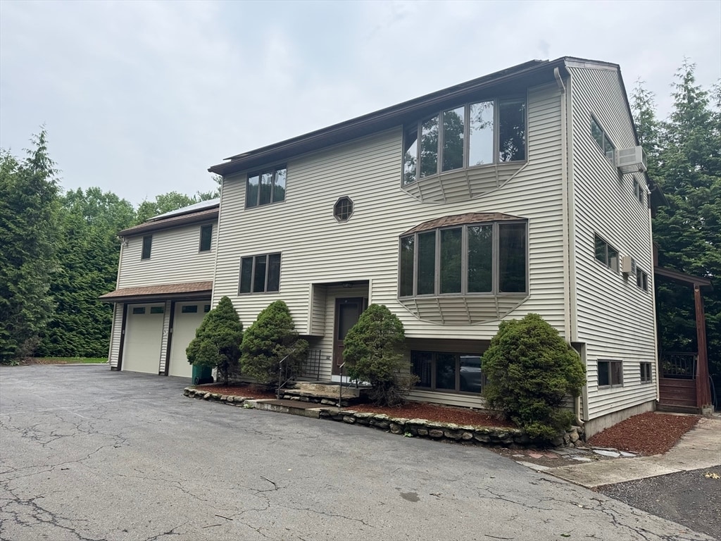 Primary Photo - 271 Wanoosnoc Rd