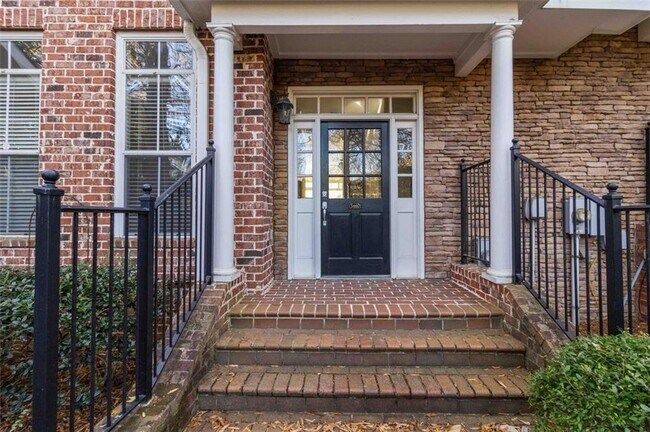 Foto del edificio - 5460 Glenridge View NE