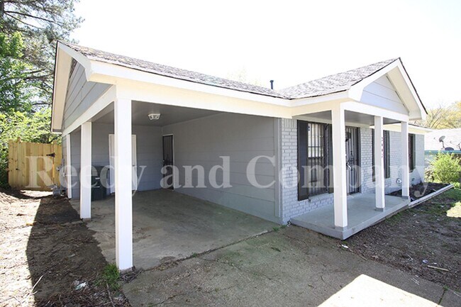 Foto del edificio - 2447 Wellons Ave