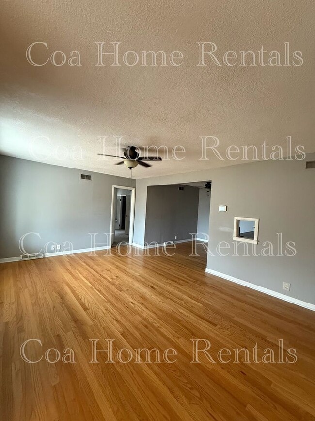 Building Photo - Prairie Park addition