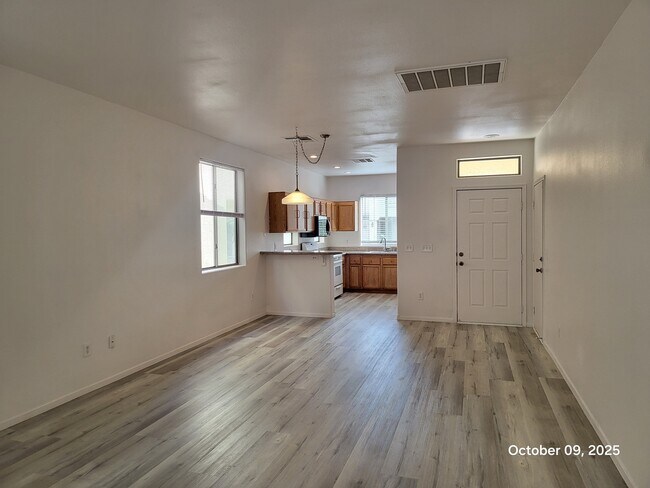 Foto del edificio - 9708 Villa Lorena Ave