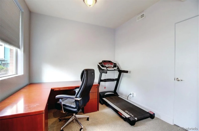 Foto del edificio - 2360 S Wheeling Cir