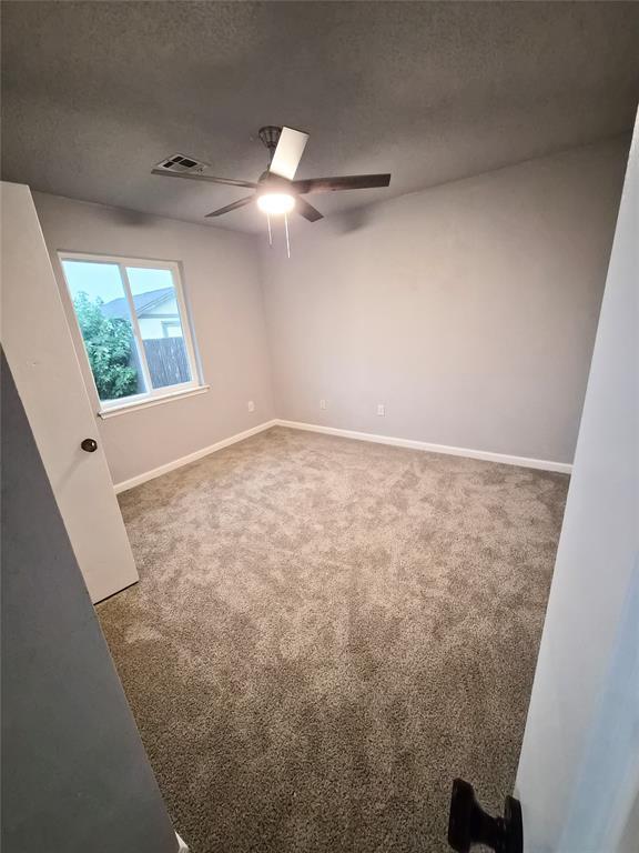 Foto del edificio - 641 NE 16th St