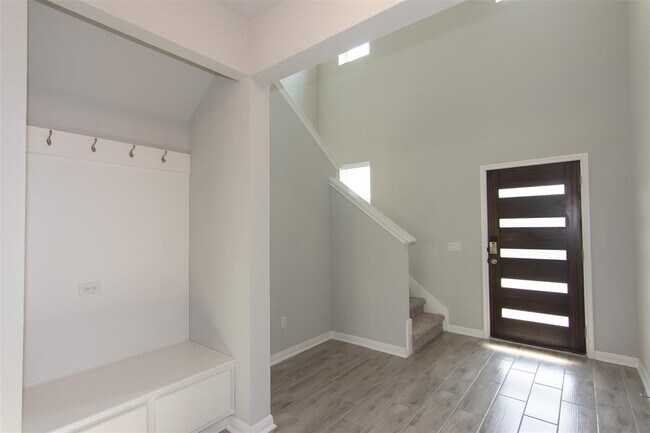 Foto del edificio - 100 Flat Creek Ct