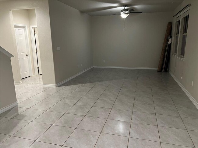 Foto del edificio - 341 Mary Max Cir