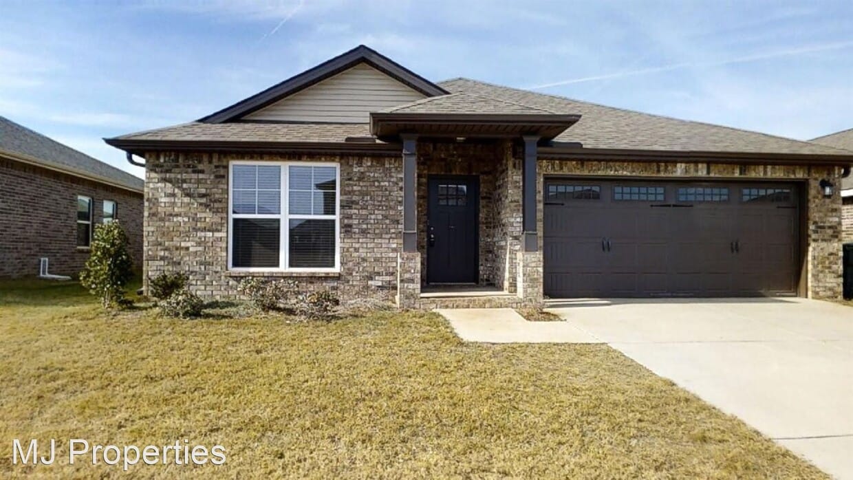 Primary Photo - 4 br, 3 bath House - 126 Daymark