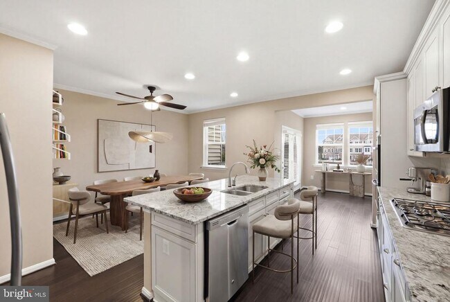 Foto del edificio - 43593 Mirror Terrace