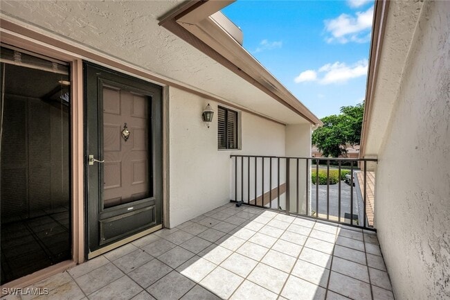 Building Photo - 537 Lake Louise Cir