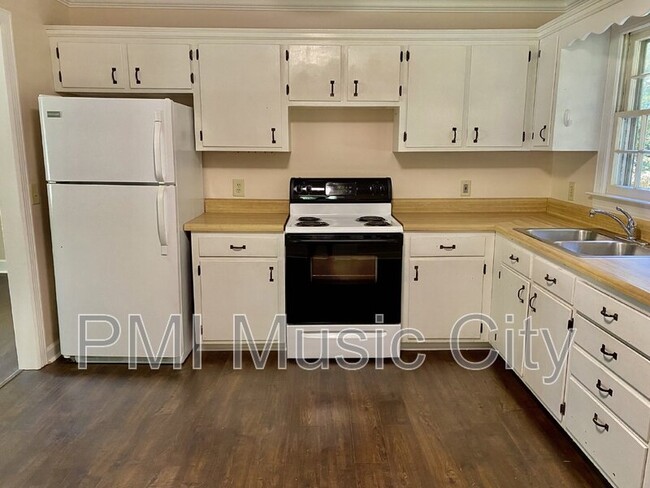 Building Photo - 5154 Pond Creek Rd