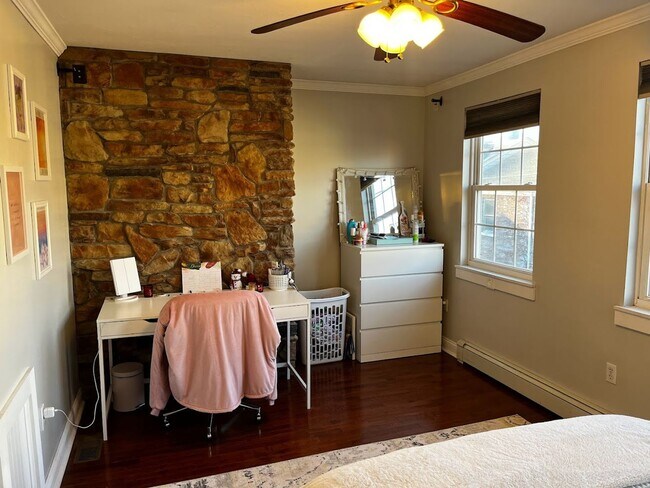 Foto del edificio - Updated 5BD/2.5BTH House in the Heart of S...