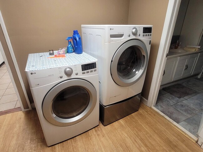 Foto del edificio - 25 Haskell Ave