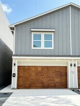 Building Photo - 3557 Noah St