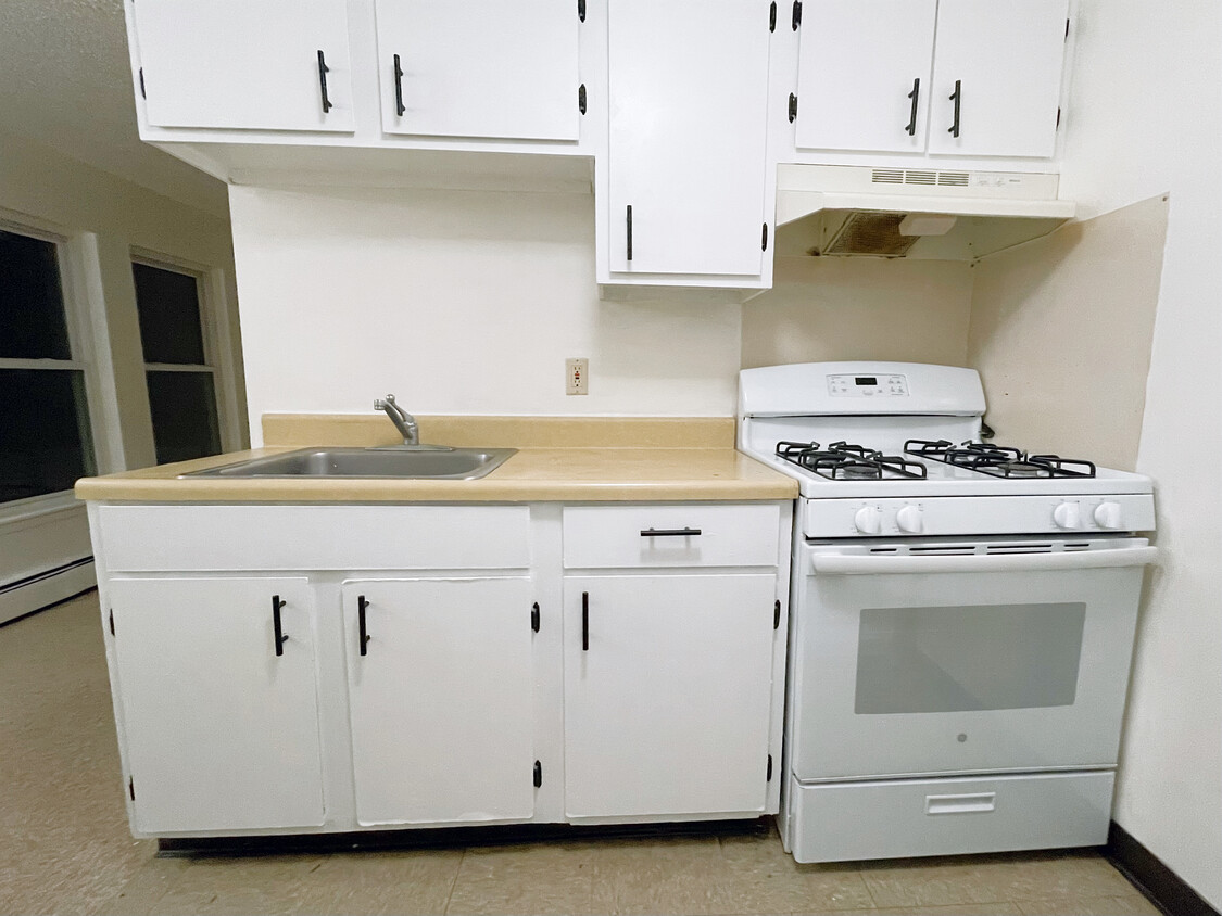 Updated Kitchen - 70 Washington St