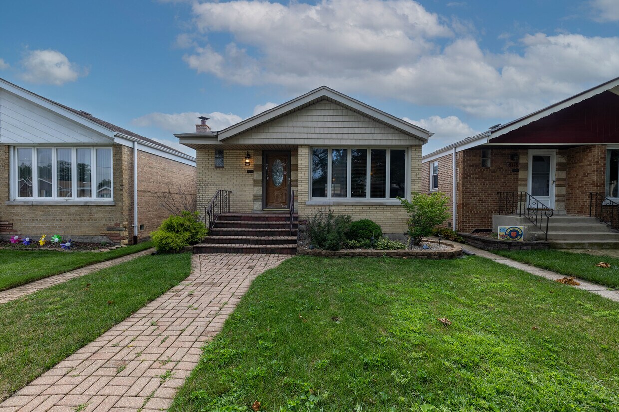 Primary Photo - 5143 S Newcastle Ave