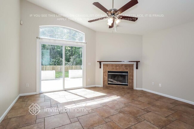 Foto del edificio - 1554 Roseberry Ct