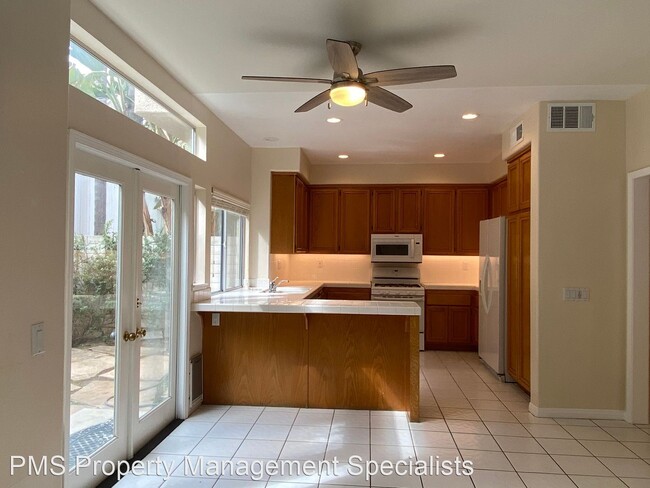 Building Photo - 4 br, 2.5 bath House - 275 Ocho Rios Way