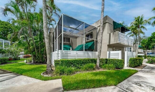 Building Photo - 552 NW 98th Ave