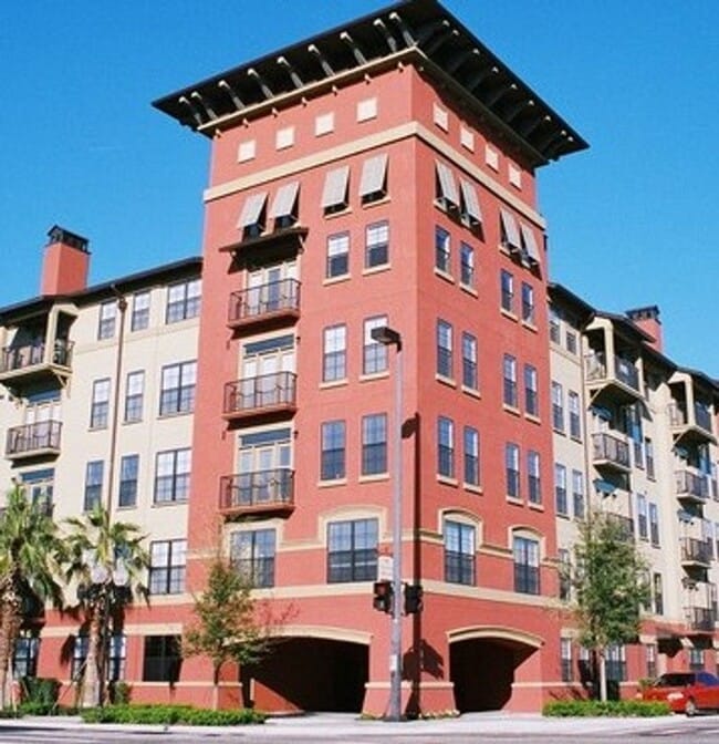 Building Photo - 911 N Orange Ave