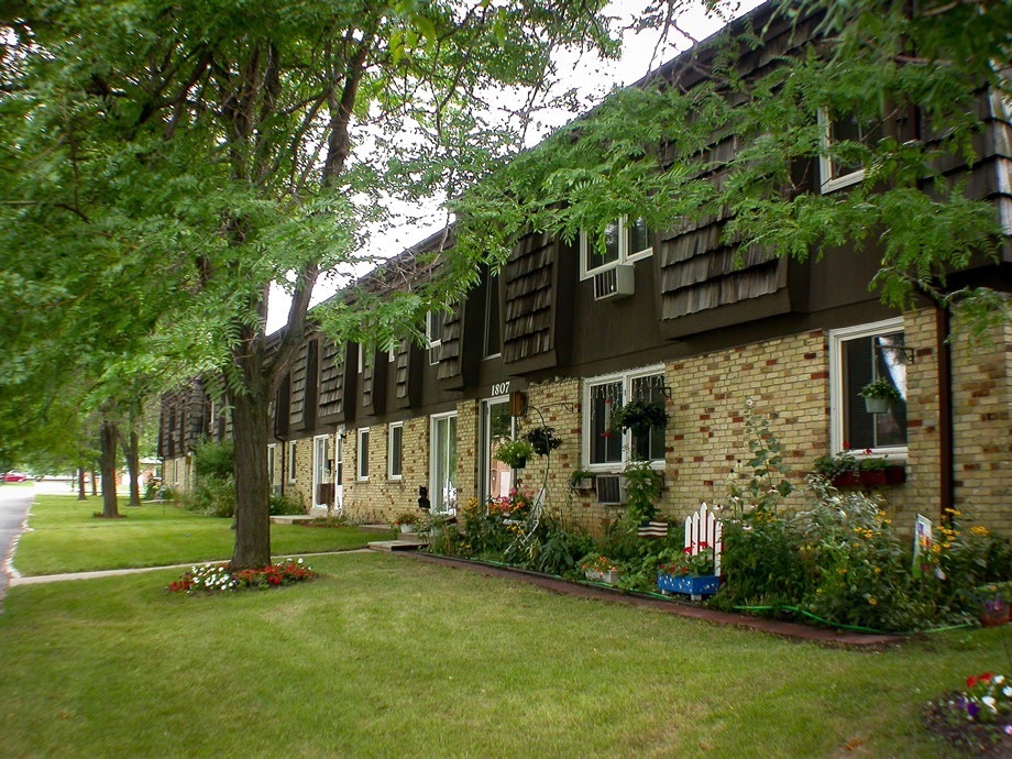 Primary Photo - 1719 Stonebridge Rd