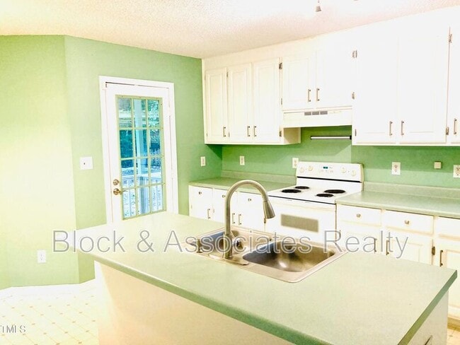 Building Photo - 104 Wood Bend Ct