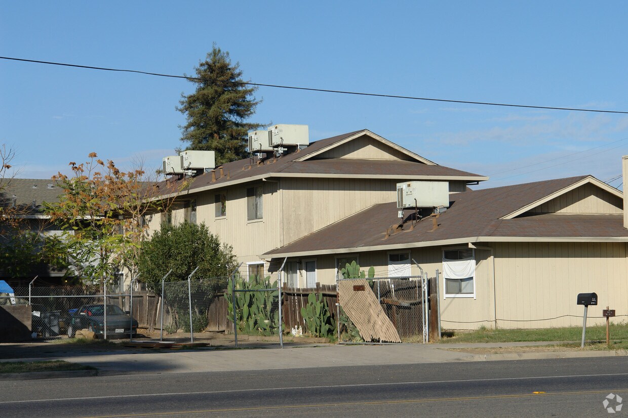 Building Photo - Kelly Ave