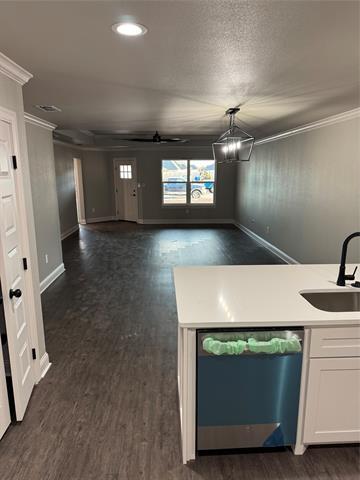 Building Photo - 333 Woodstock Ln