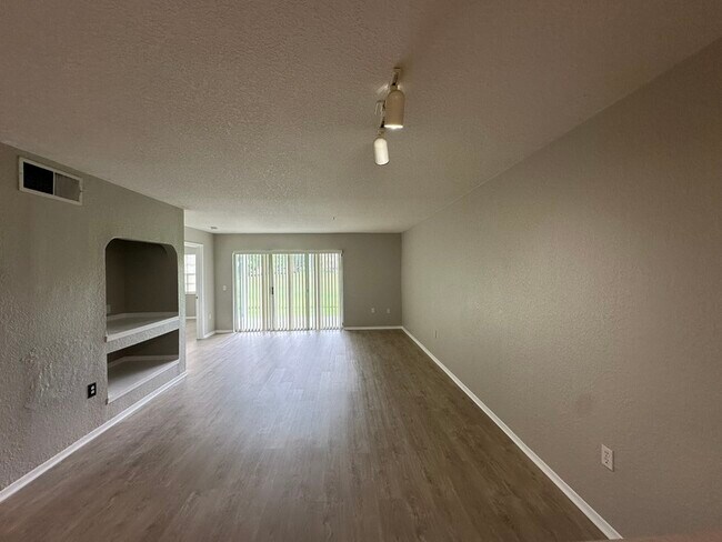 Foto del edificio - 14037 Fairway Island Dr