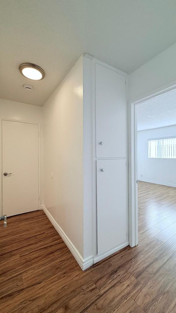 Interior Photo - Burton Almont