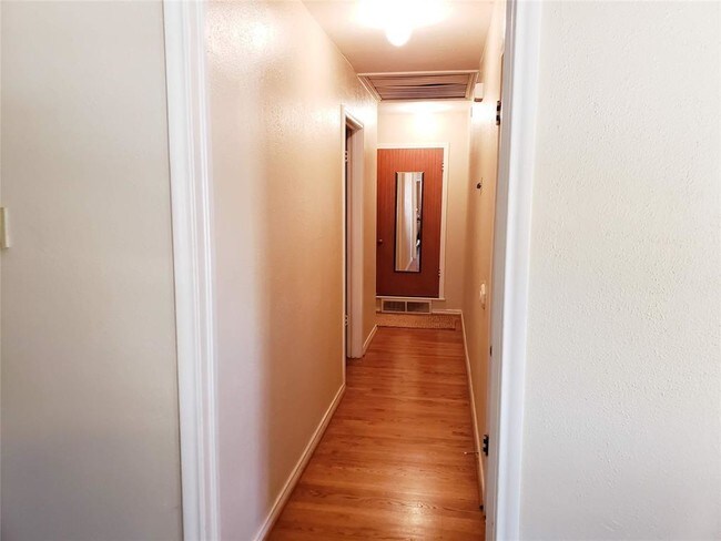 Foto del edificio - 6522 St Moritz Ave