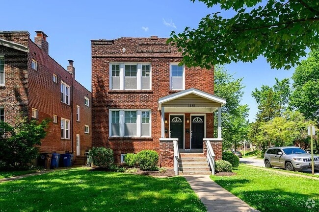 Building Photo - 1335 Woodland Dr