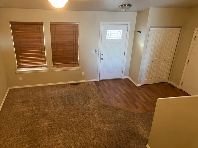 Foto del edificio - 4905 7th Ave N