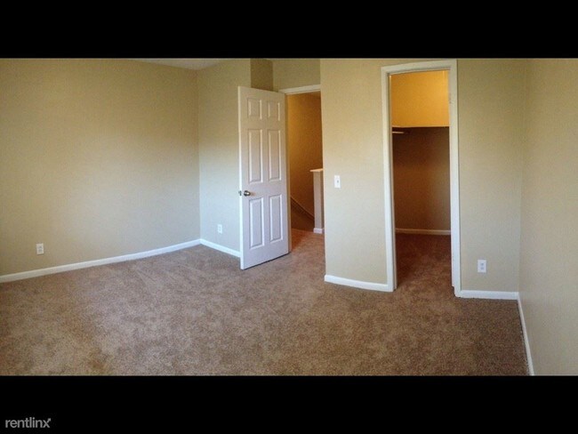 Building Photo - 6155 Longchamp Dr