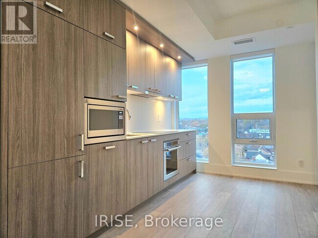 Photo du bâtiment - 115 Denison Ave