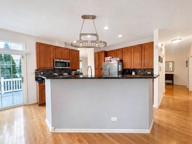 Foto del edificio - Spacious 4 Bed / 3.5 Bath Home with Finished Basement & Community Amenities in Wadsworth!