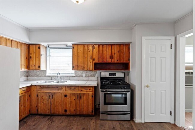 Foto del edificio - 1221 Belmont St