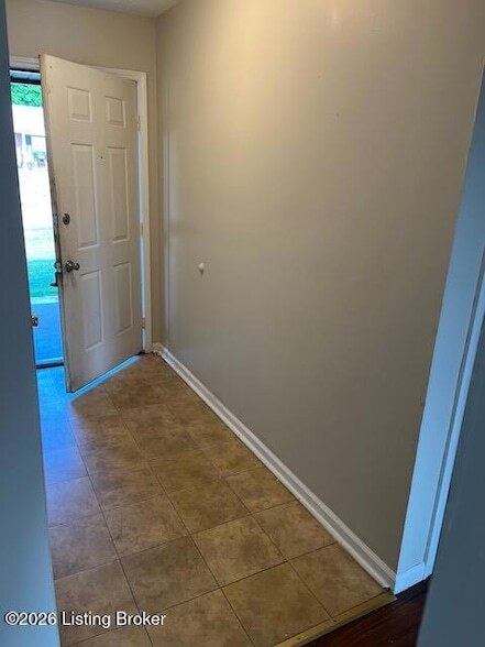 Foto del edificio - 1705 Cliff Ridge Ct
