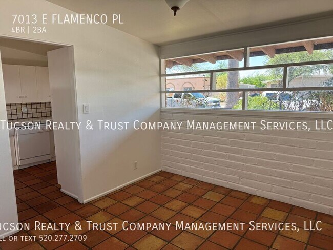 Building Photo - 7013 Flamenco Pl