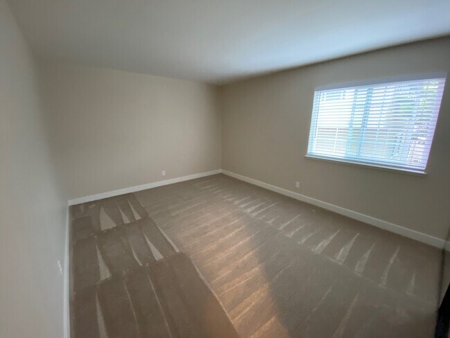 Foto del edificio - 2066 Fruitdale Ave