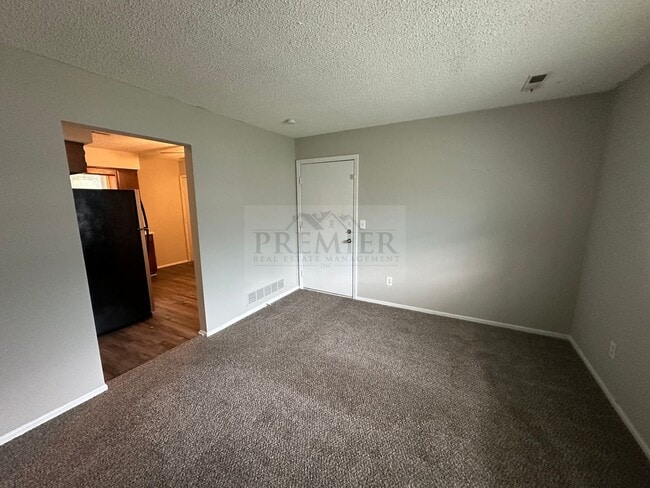 Building Photo - 240 W Kump Ave