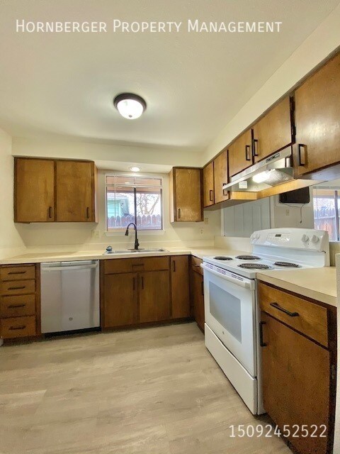 Foto del edificio - 424 W Shannon Ave