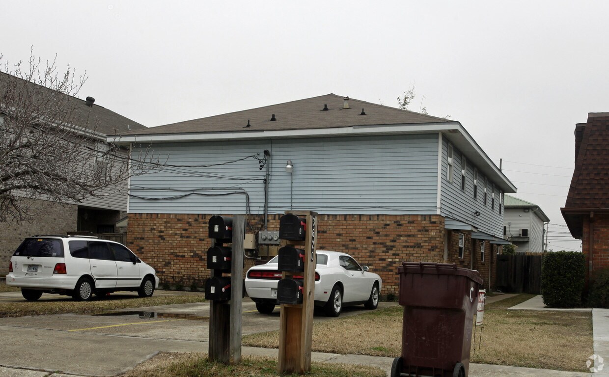 3624 Delaware Ave, Kenner, LA 70065 Apartments in Kenner, LA