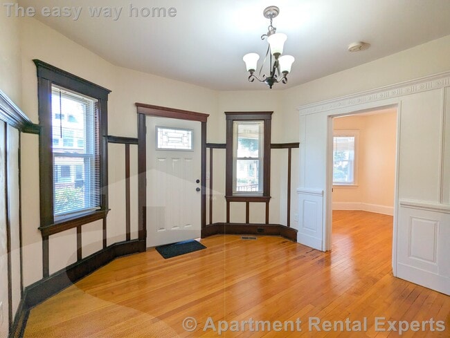 Building Photo - 108 W Quincy St